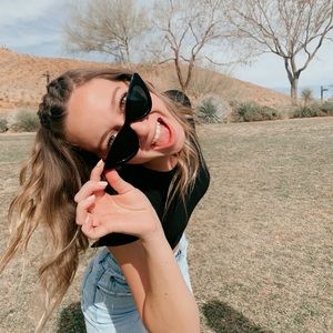 Meet your Posher, Brooke